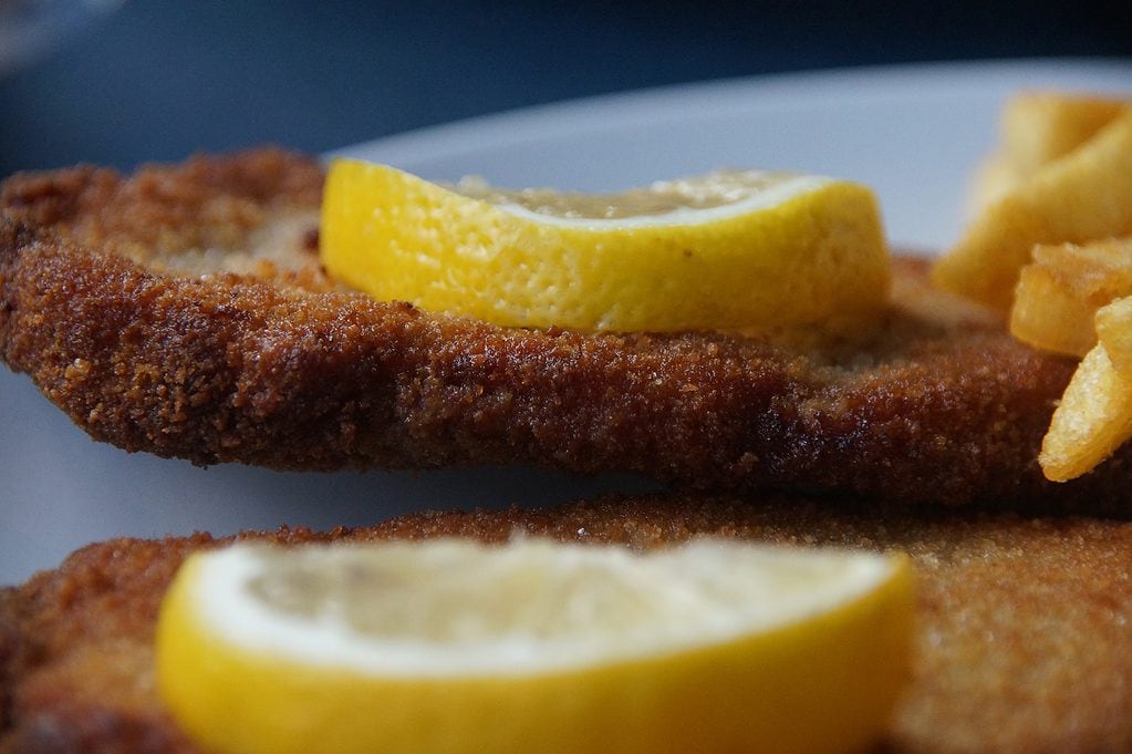 Schnitzel with lemon: One of the most popular German dishes